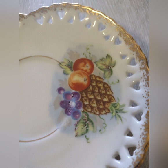 Vintage Pineapple Fruit Theme  Porcelain Tea Saucer Plate - Picture 5 of 9